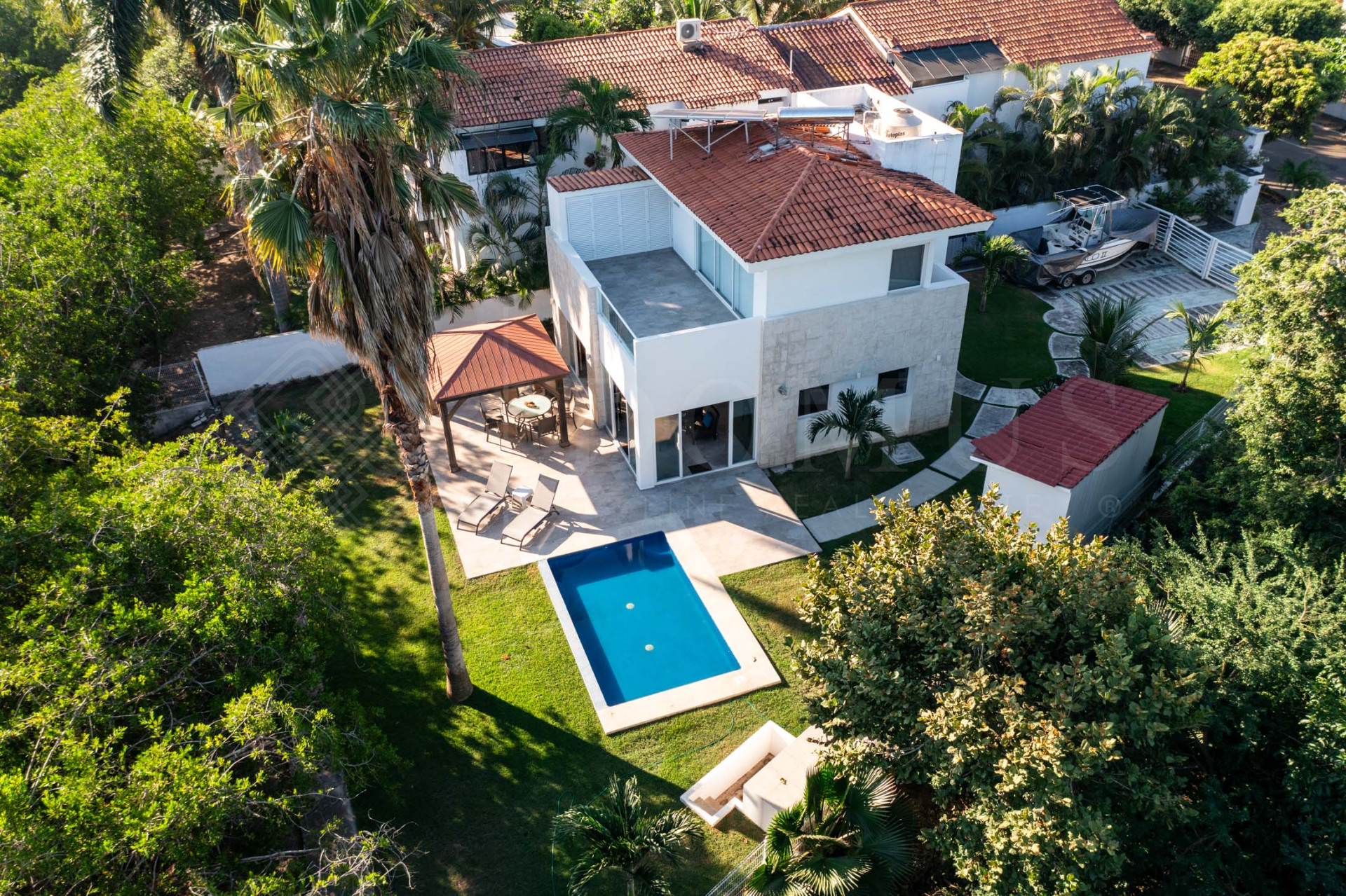 Galeria de Casa Primavera 77 - Casa frente a canal en venta, Nuevo Vallarta